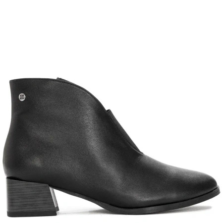 Maciejka Black Boots