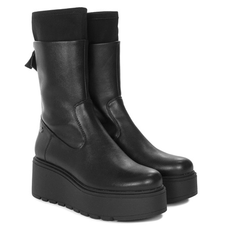 Maciejka High-Upper Leather Boots on Massive Platform A7161-01-00-7