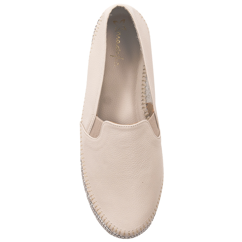 Maciejka Beige Low Shoes