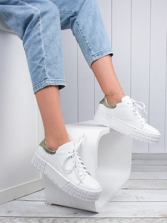 Maciejka 05470-11/00-1 Women's White Low Shoes