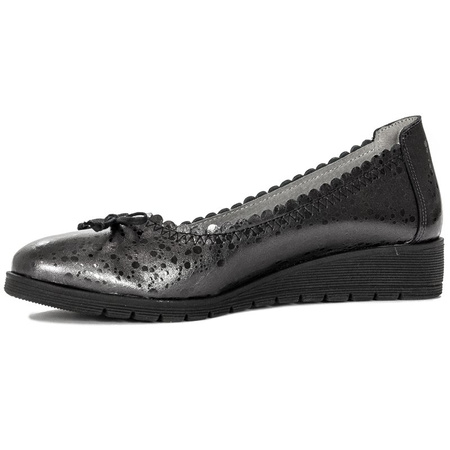 Maciejka Black Ferro Low Shoes 03469-21/00-5