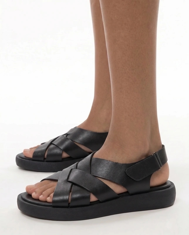 Maciejka Leather Platform Sandals Black E7397-01/00-0