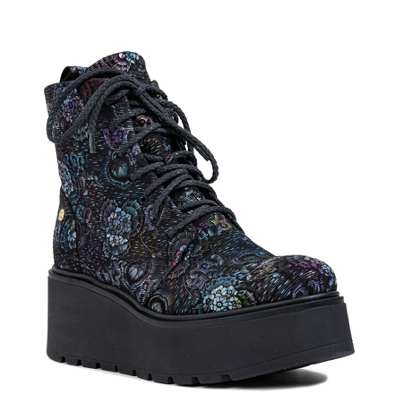 Maciejka Exquisite Craftsmanship Platform Boots 6762W-01-00-6