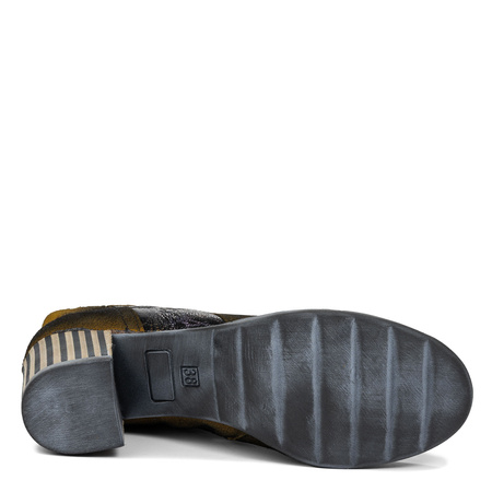 Maciejka Premium Suede Ankle Boots Block Heel Gradient Black Yellow 06155-07/00-7