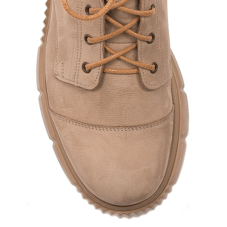 Maciejka Women's ankle boots, leather nubuck on a beige platform