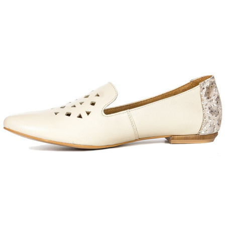 Maciejka Beige Low Shoes