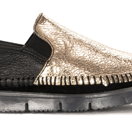 Maciejka Black - Gold Low Shoes
