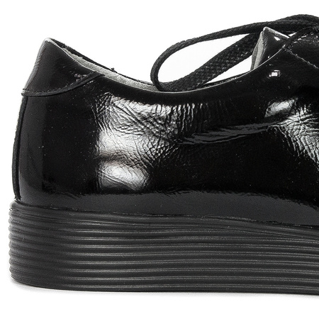Maciejka Black Low Shoes
