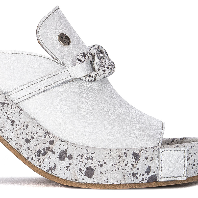 Maciejka 05931-11/00-1 White + Black Sandals