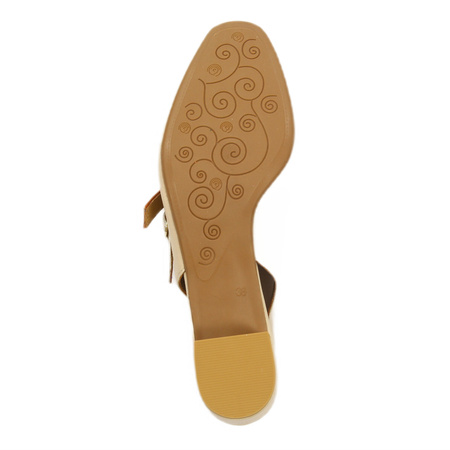 Maciejka Women's Beige Pumps