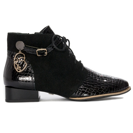 Maciejka Black Leather women's Boots 5743A-20/00-7