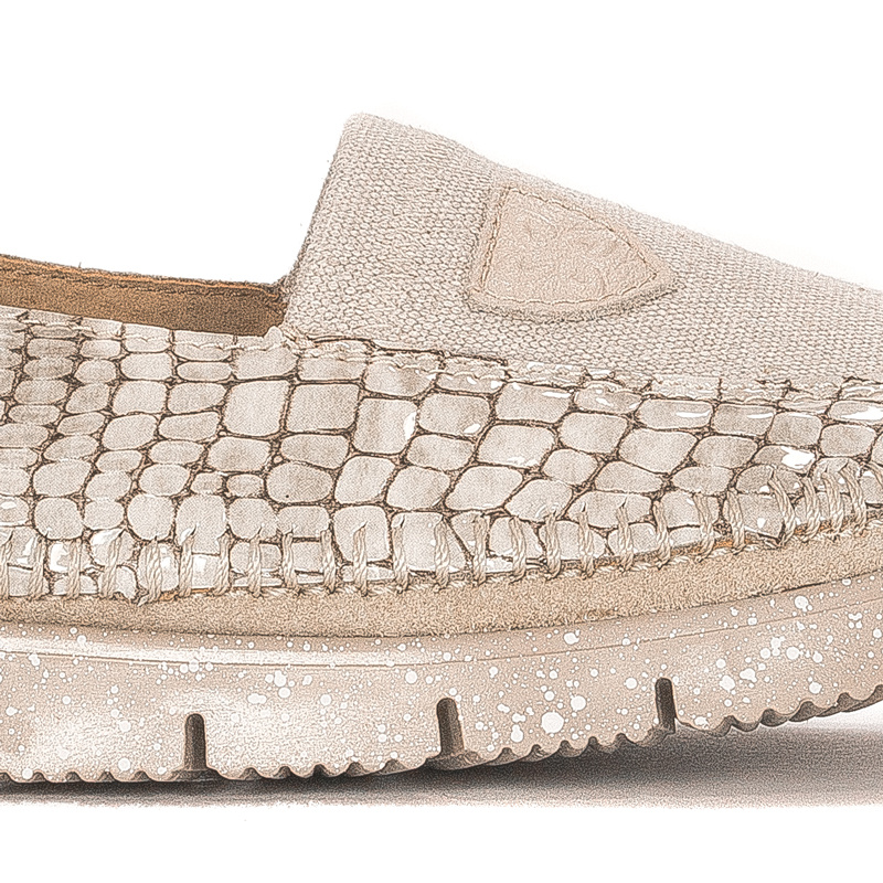 Maciejka Beige Women's Low Shoes Shoes