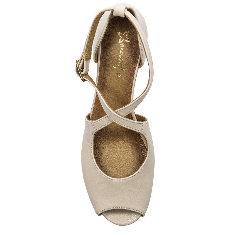 Maciejka Light Beige Leather Pumps