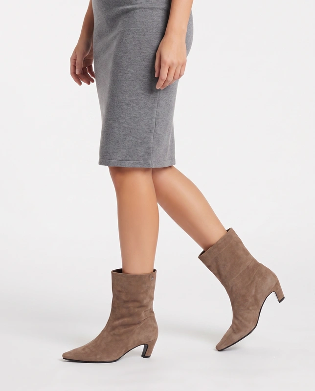 Maciejka Suede Ankle Boots Slanted Heel Beige K7791-04/00-7