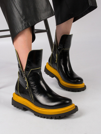 Maciejka Black- Yellow Boots 05747-07/00-7
