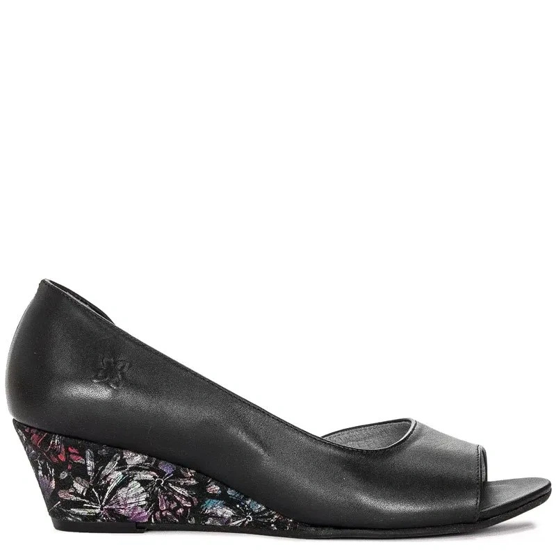 Maciejka Black Flat Shoes 01304-67/00-1