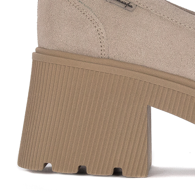 Maciejka Women's Beige Flat Shoes