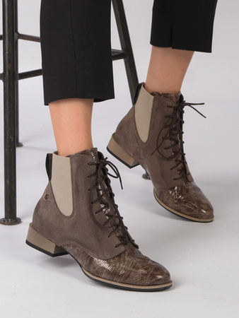 Maciejka 06200-09/00-7 Light Brown Lace-Up Boots