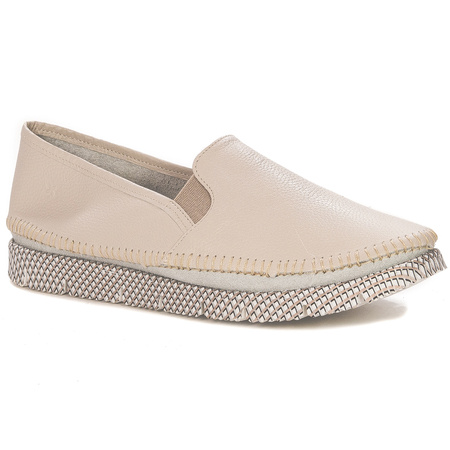 Maciejka Beige Low Shoes