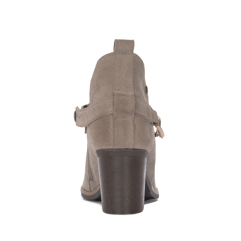 Maciejka Beige Boots 06247-04/00-7
