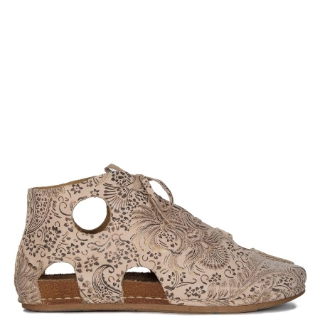 Maciejka Beige and Gold leather low shoes