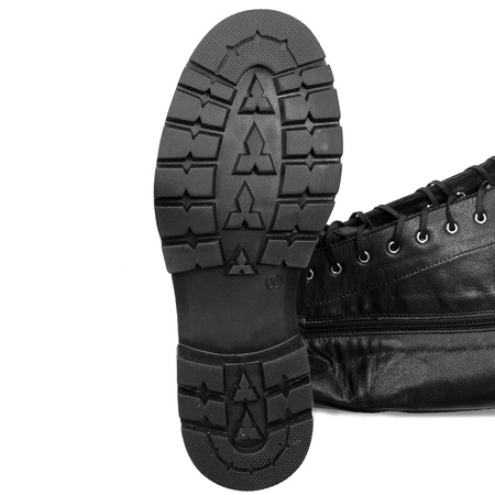 Maciejka Black women's Boots 05745-01/00-6