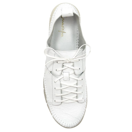 Maciejka White Flat Shoes 05054-11/00-0