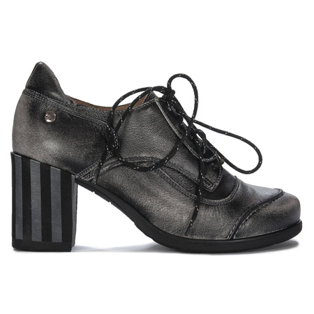 Maciejka Women's low shoes natural leather White + Black
