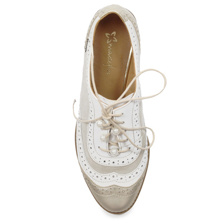 Maciejka Woman's Leather White and Black Flat Shoes 06411-04/00-5