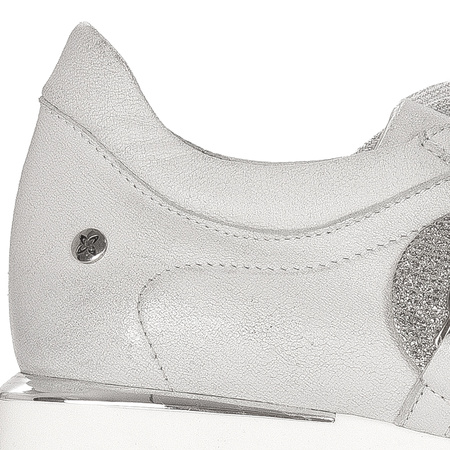 Maciejka Women's White Flat Shoes