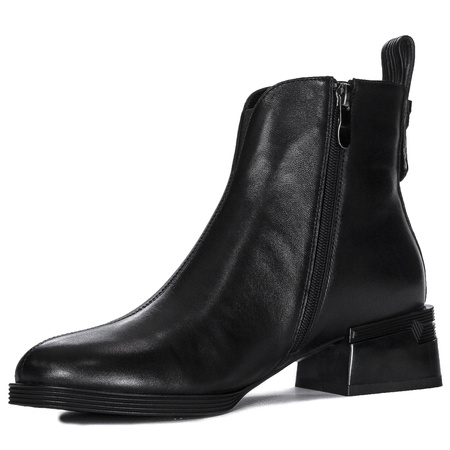 Maciejka Leather Ankle Boots Low Square Heel Black N3118-01/00-8