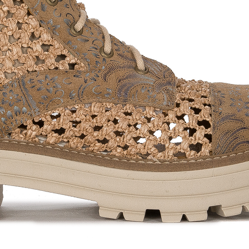 Maciejka Beige Boots 05802-04/00-5