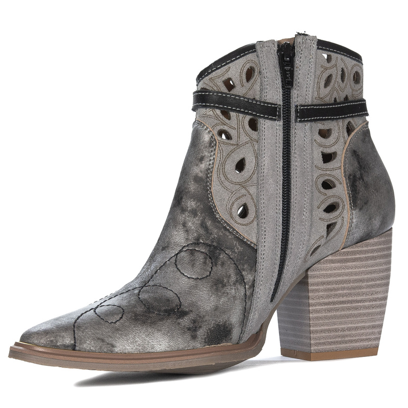 Maciejka Women's Boots Ash White