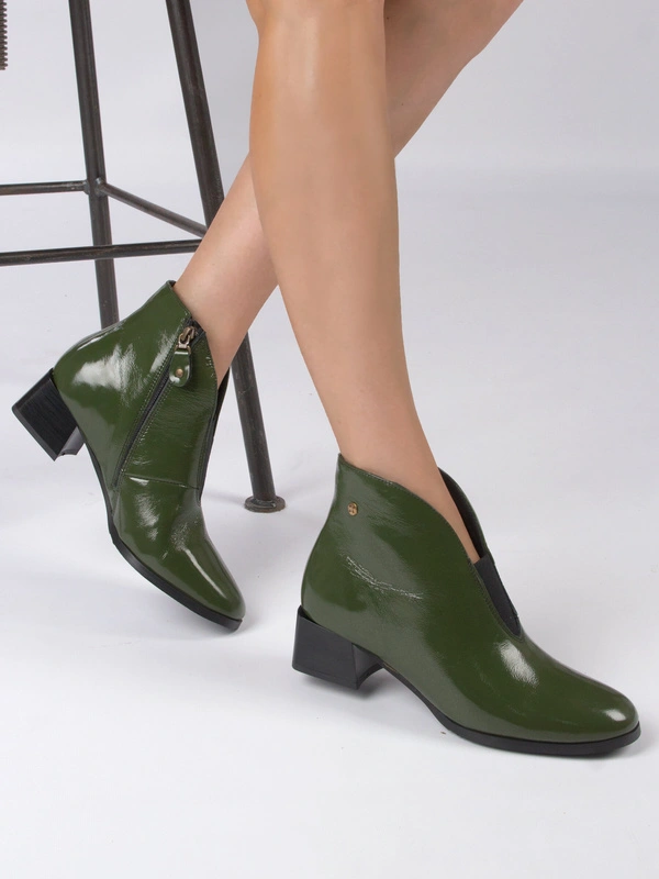 Maciejka Green pattented Boots 04777-44/00-3