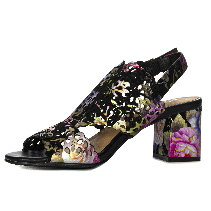 Maciejka Black Sandals with flowers N6518-01/00-1