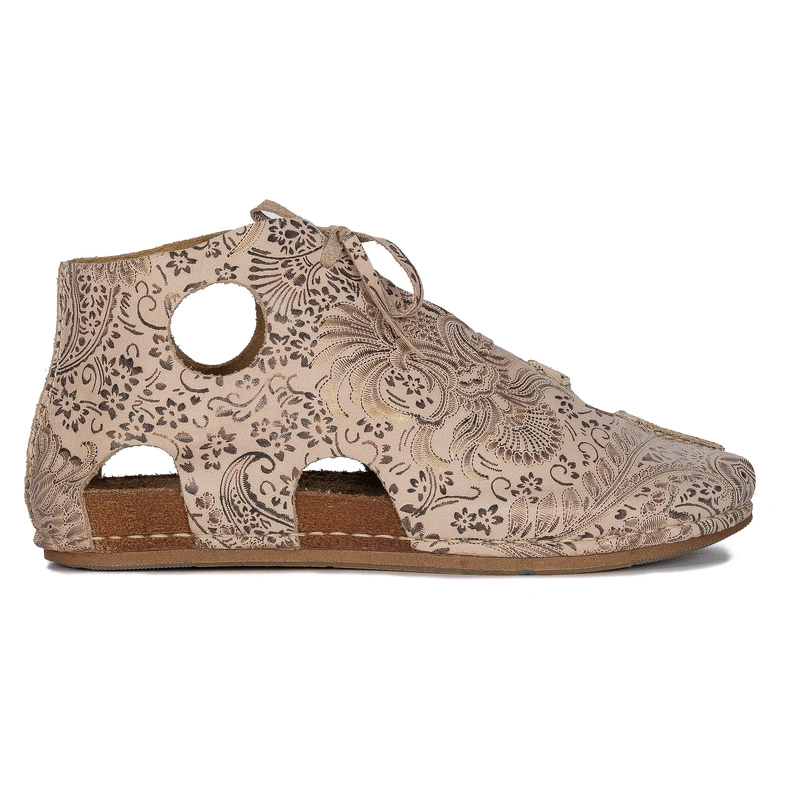 Maciejka Beige and Gold leather low shoes