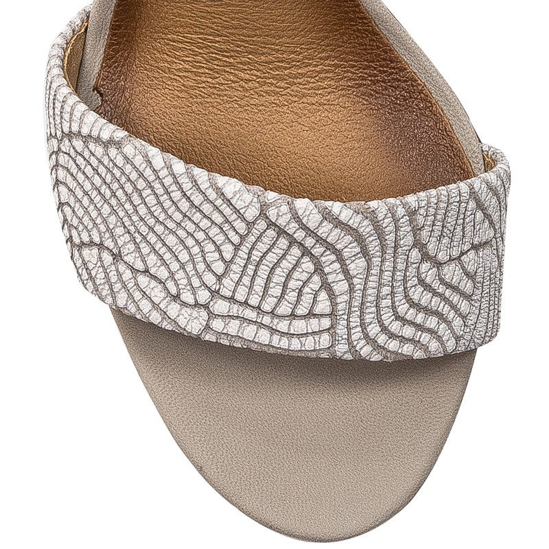 Maciejka 04235-03-00-5 Grey Sandals