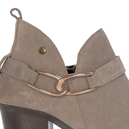 Maciejka Beige Boots 06247-04/00-7