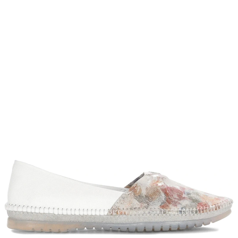 Maciejka Women's Low Shoes White With Flowers