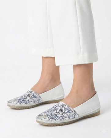 Maciejka Slip-On Leather Patterned Shoes White Navy Blue 01930-85-00-0