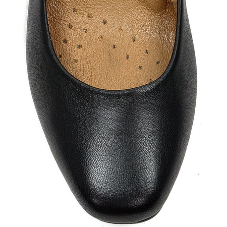 Maciejka Leather Court Shoes Contoured Insole Low Block Heel Black 03330-20/00-1