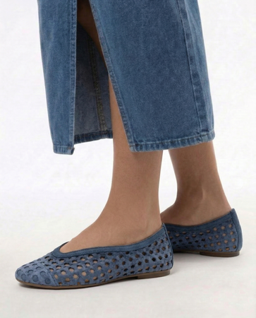 Maciejka Leather Perforated Slip-On Flats Navy 07307-20/00-0