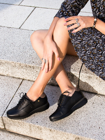 Maciejka Black Low Shoes