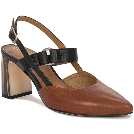 Maciejka leather Black and brown pumps