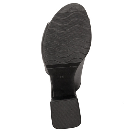 Maciejka Pistachio Women's Leather Slides