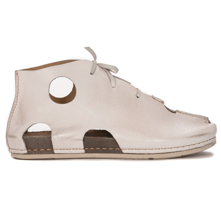 Maciejka Light Beige Low shoes