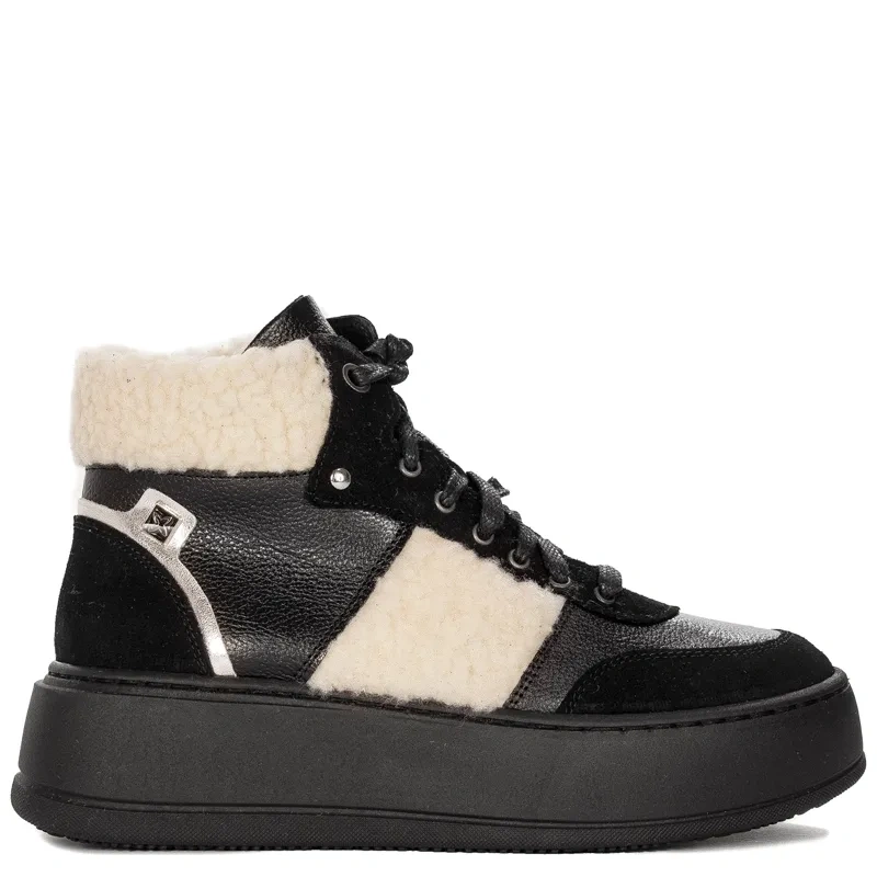 Maciejka Black Leather warmed platform Lace-UP Boots