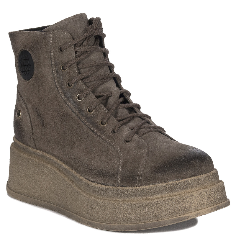 Maciejka Suede Leather Boots on Massive Sole Brown 06309-02-00-8