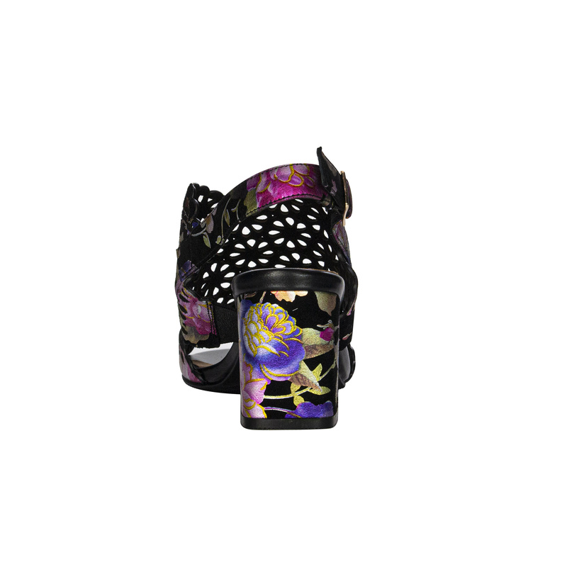 Maciejka Black Sandals with flowers N6518-01/00-1