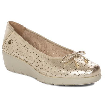 Maciejka Leather Perforated Wedge Gold P6805-25-00-1